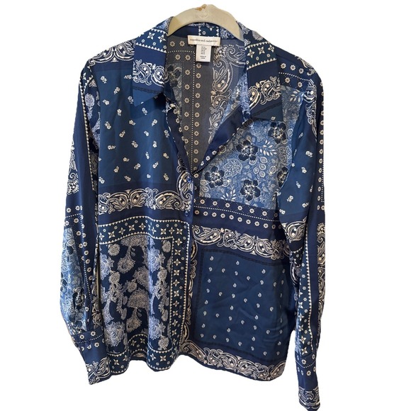 Cupcakes & Cashmere Woman's Blue Long Sleeve Button Up Shirt Small Paisley Print - Picture 3 of 6